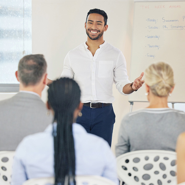 How to Choose the Right Fractional CMO for Your Business